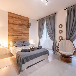 https://apt-modern-rustic-in-graa.hotels-lisbon-portugal.com